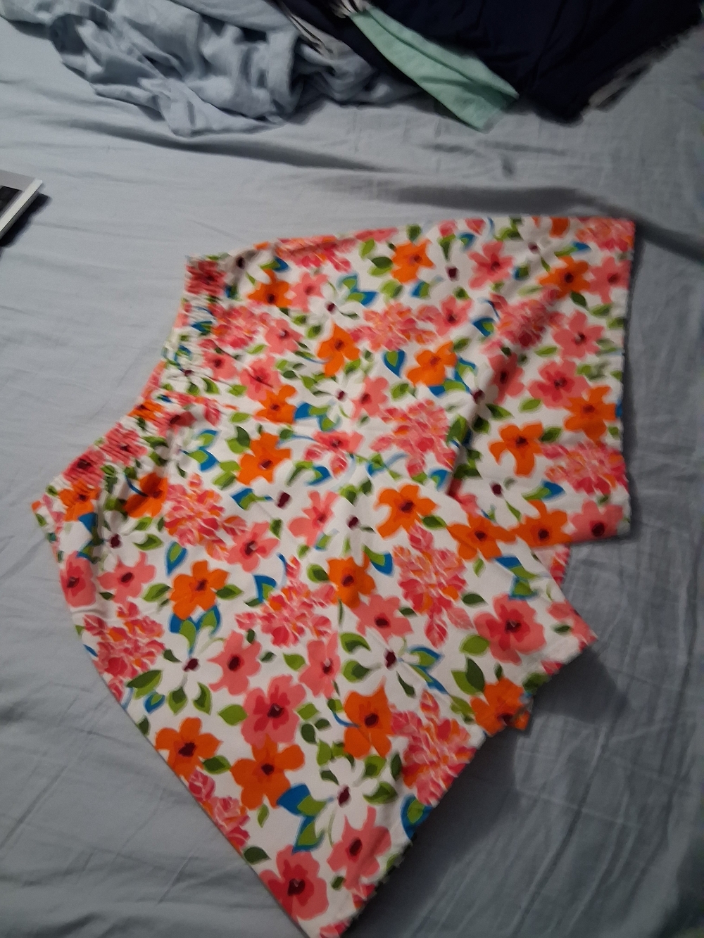Liz Claiborne White Floral Elastic-Waist Skorts with Pink & Orange Blooms